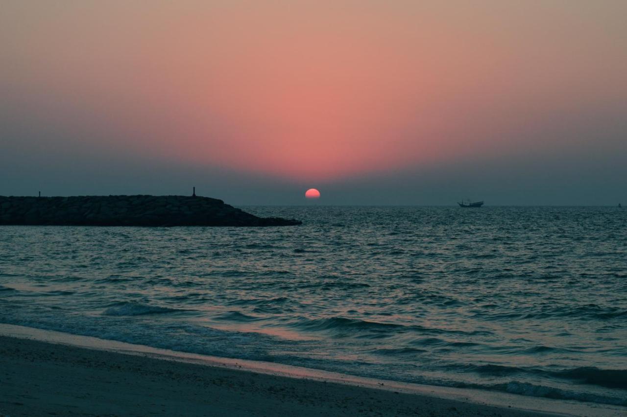 Al Corniche Hotel Sardzsa Kültér fotó
