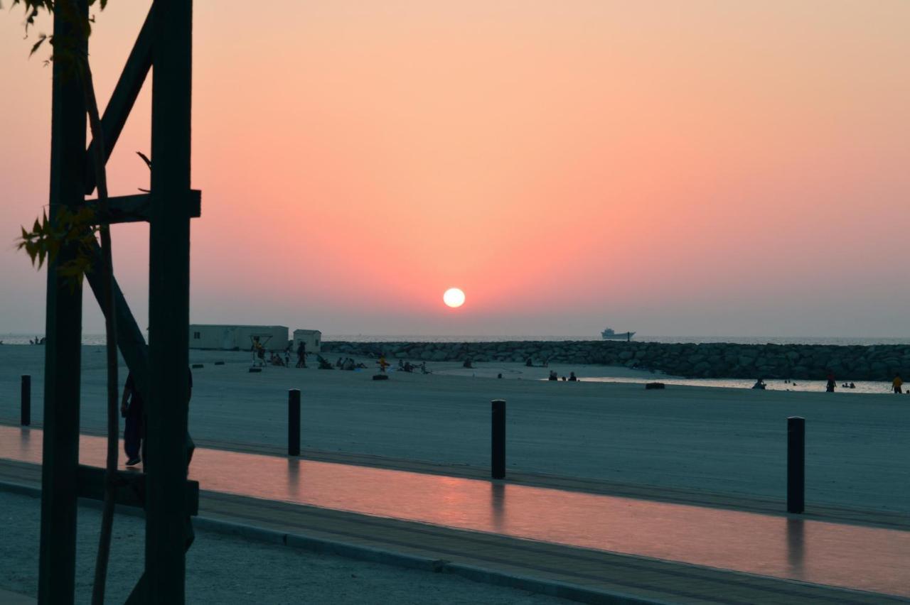 Al Corniche Hotel Sardzsa Kültér fotó