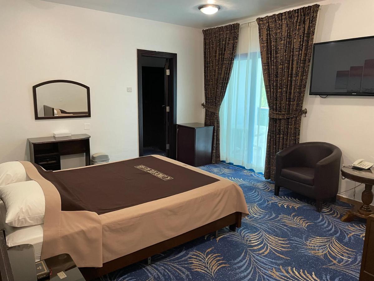 Al Corniche Hotel Sardzsa Kültér fotó