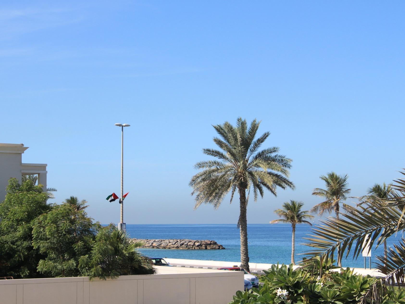 Al Corniche Hotel Sardzsa Kültér fotó