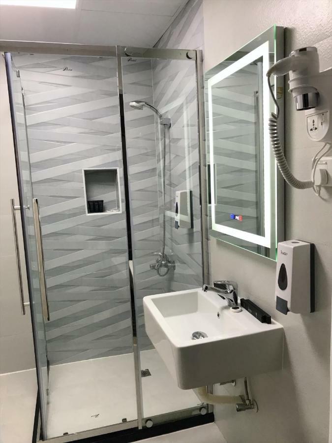 Al Corniche Hotel Sardzsa Kültér fotó