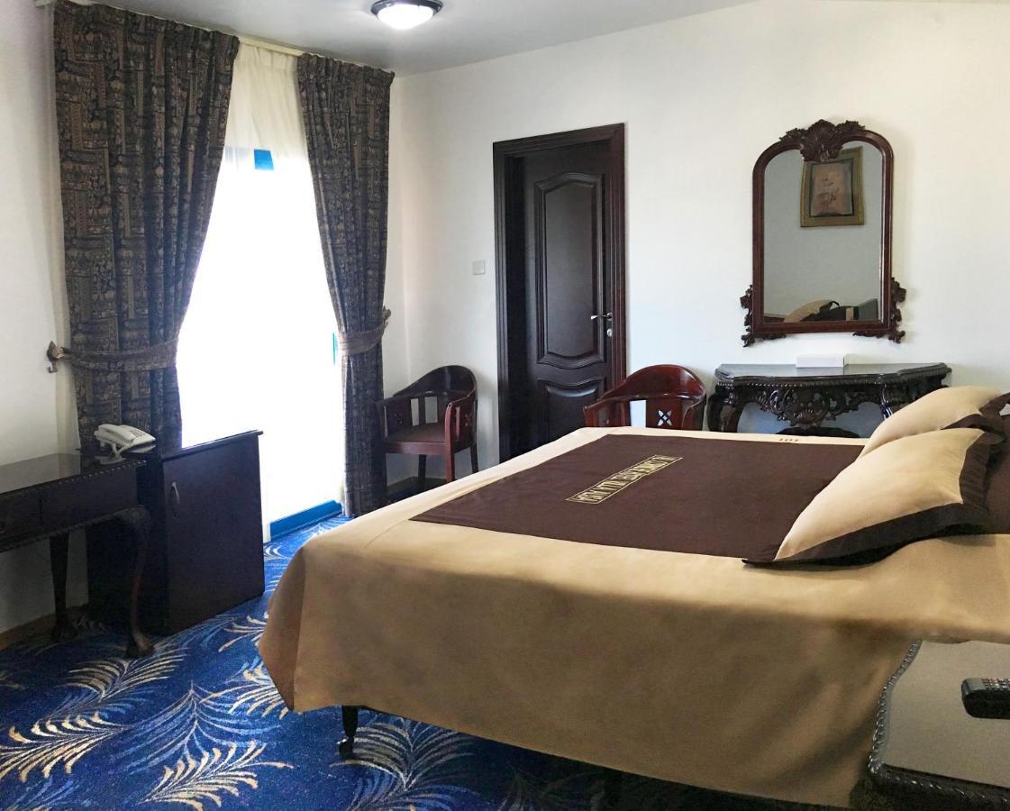 Al Corniche Hotel Sardzsa Kültér fotó